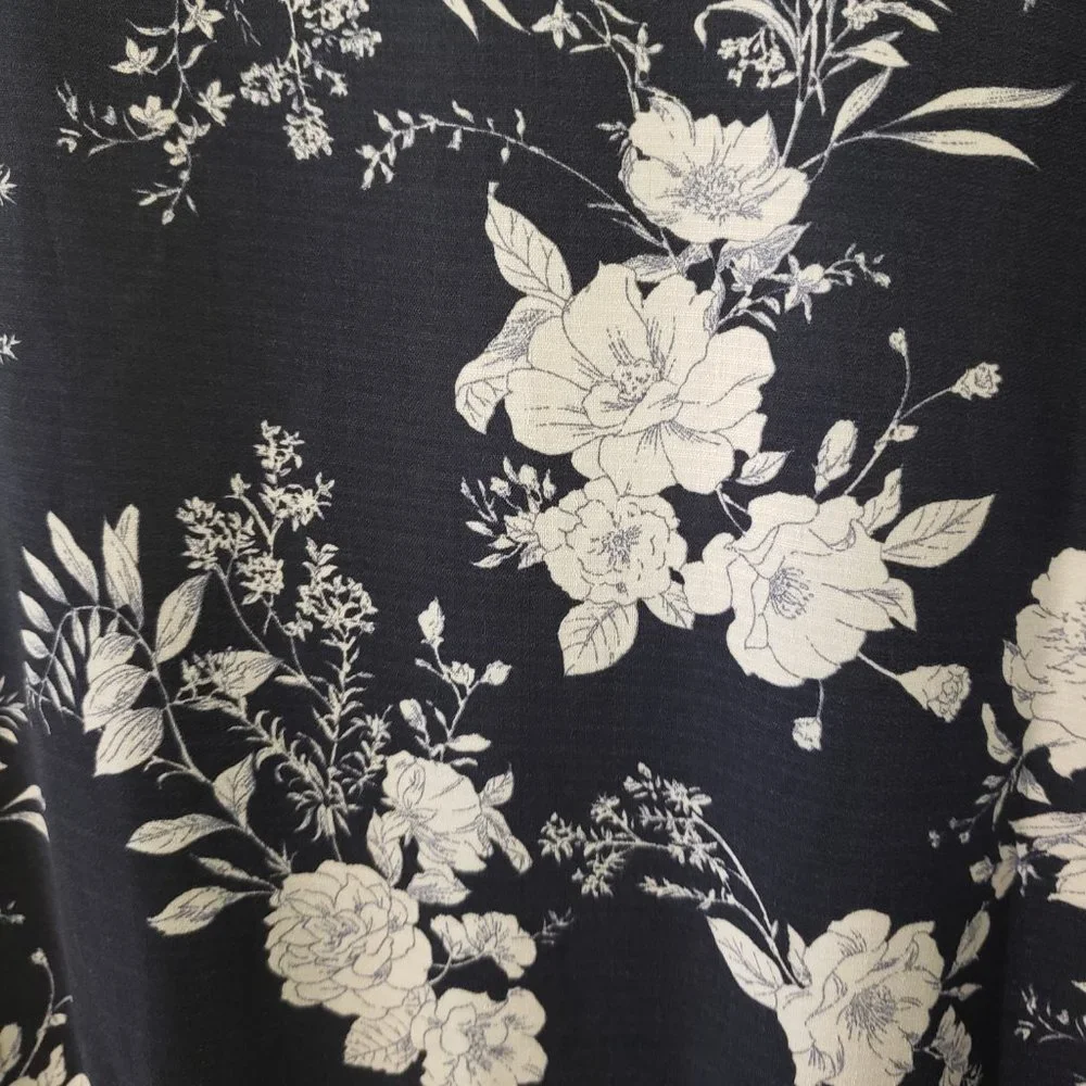 Sweet Rain Flower Blouse size L - Picture 6 of 6